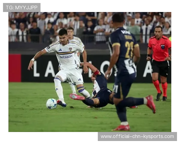 博卡中场组织略显混乱，传递失误多，博卡啥意思