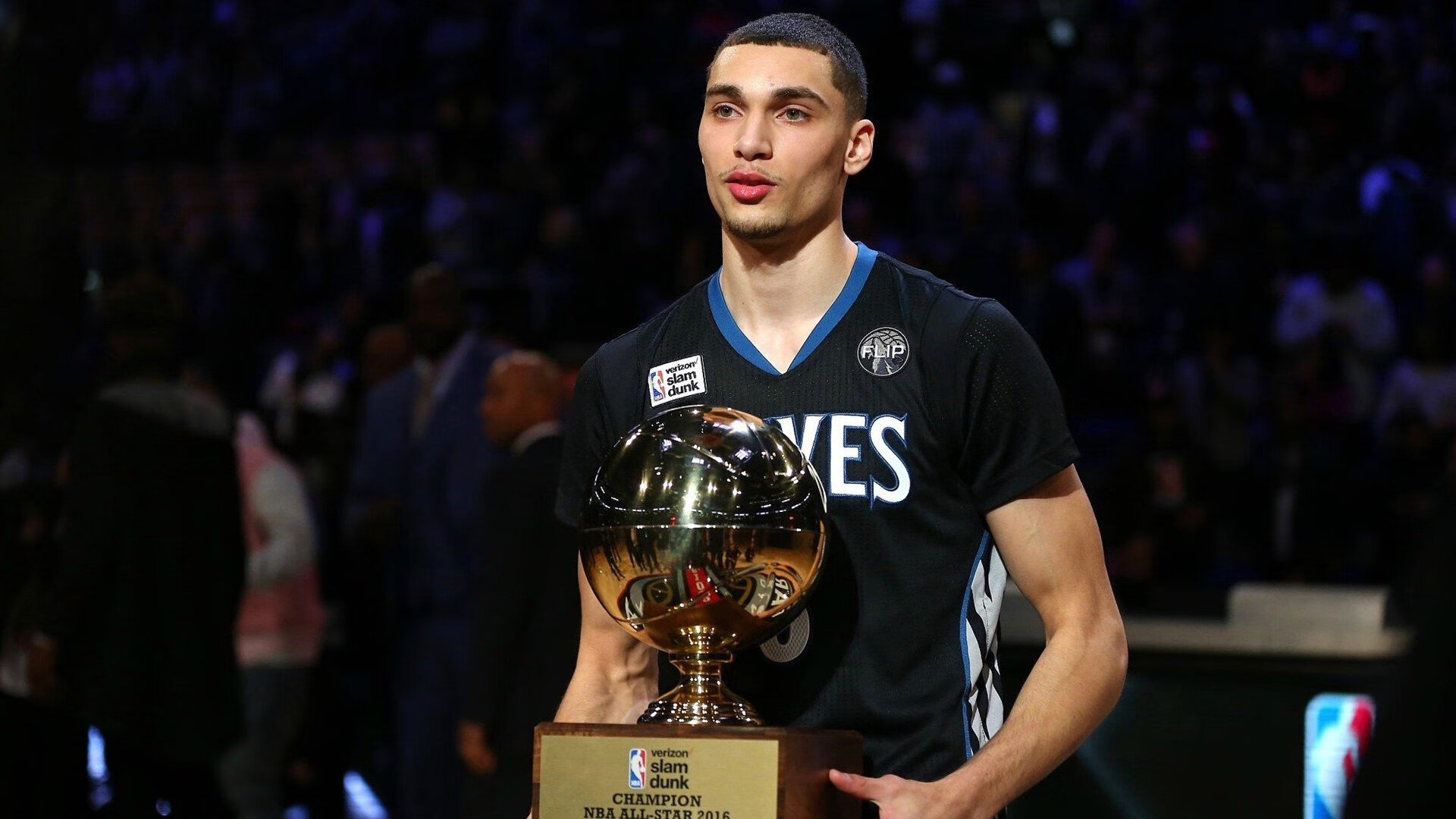 威少24+6+9国王惨败雷霆31分！赛后开会多人被追责施罗德罪魁祸首，威少有几次得分王